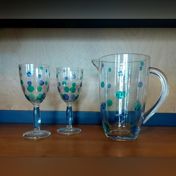 Vintage 90's acrylic Pitcher and glasses patio set - Picture 3 of 4